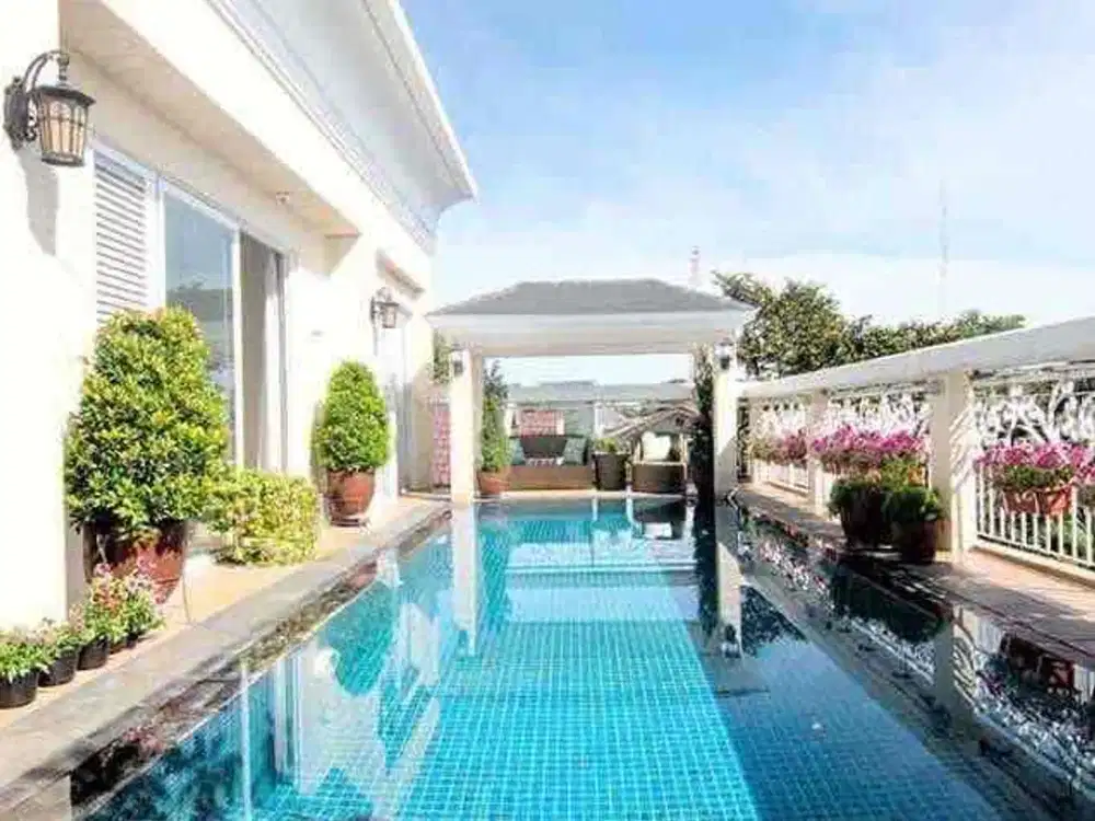 Swiming Pool Home, Rumah Mertilang Cantik hanya 5 menit ke Mall BX
