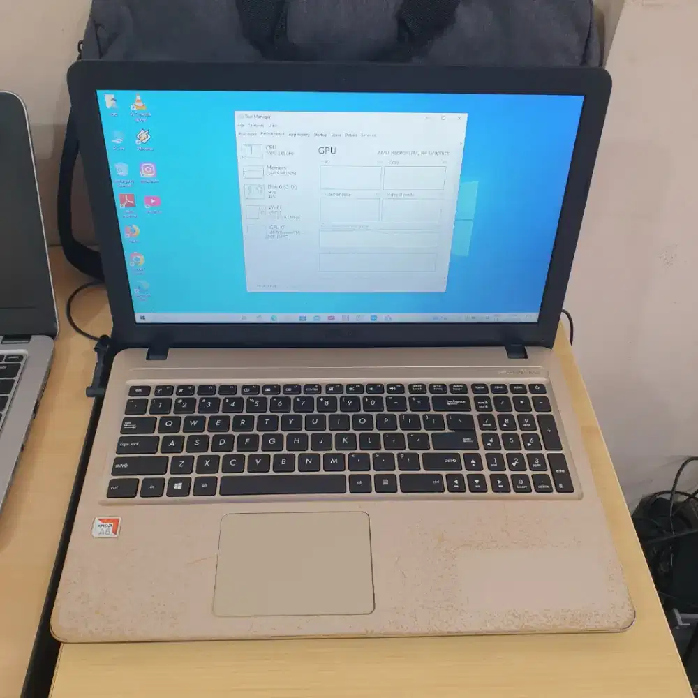 ASUS X540B - AMD A6 - 4GB - 320GB - 15.6 INCH