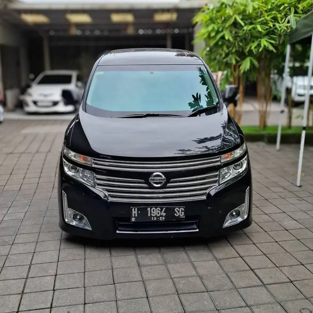 NISSAN ELGRAND HWS 3.5 AT V6 2011 HITAM