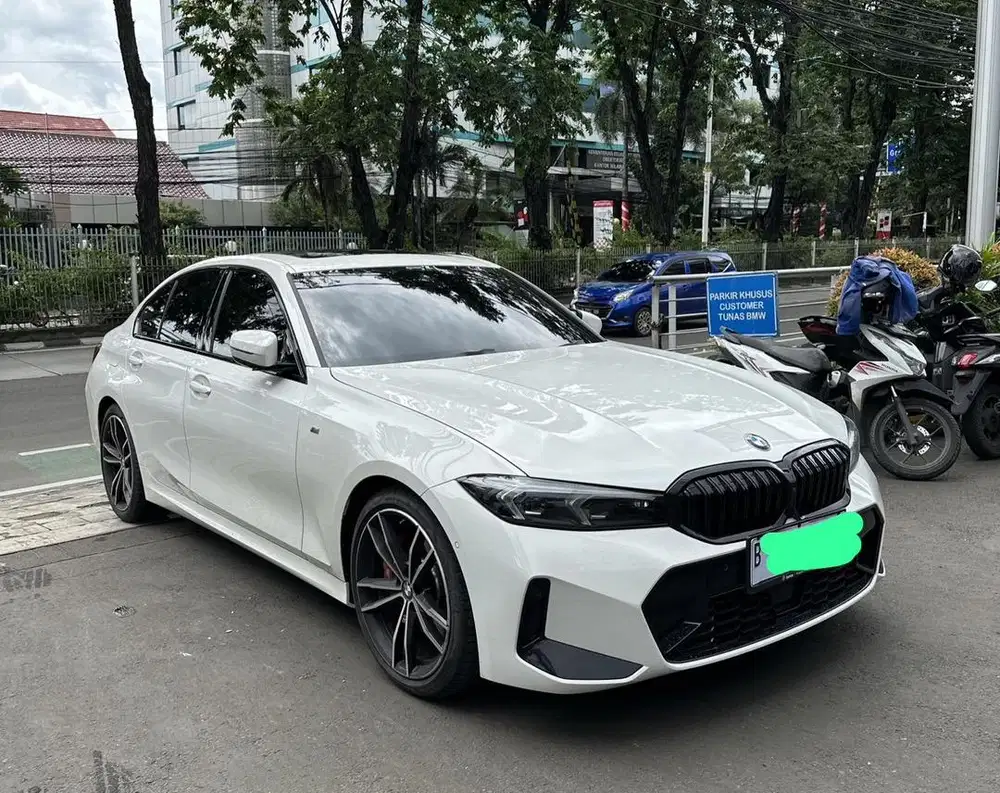 Bmw 330i ( NIK 2024 pemakaian 2025  )