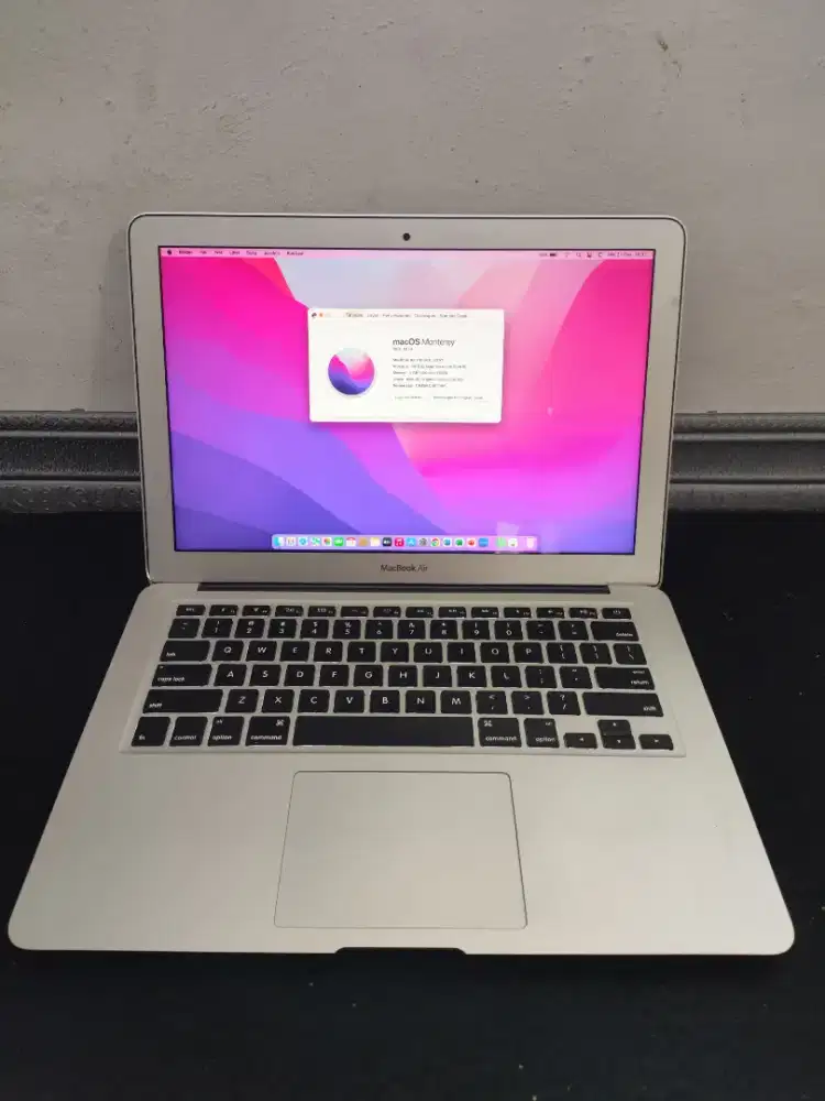Jual Macbook Air 2017 core i5 Ram 8gb Ssd 128gb