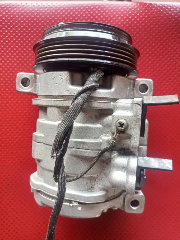 Kompresor ac mobil suzuki X over