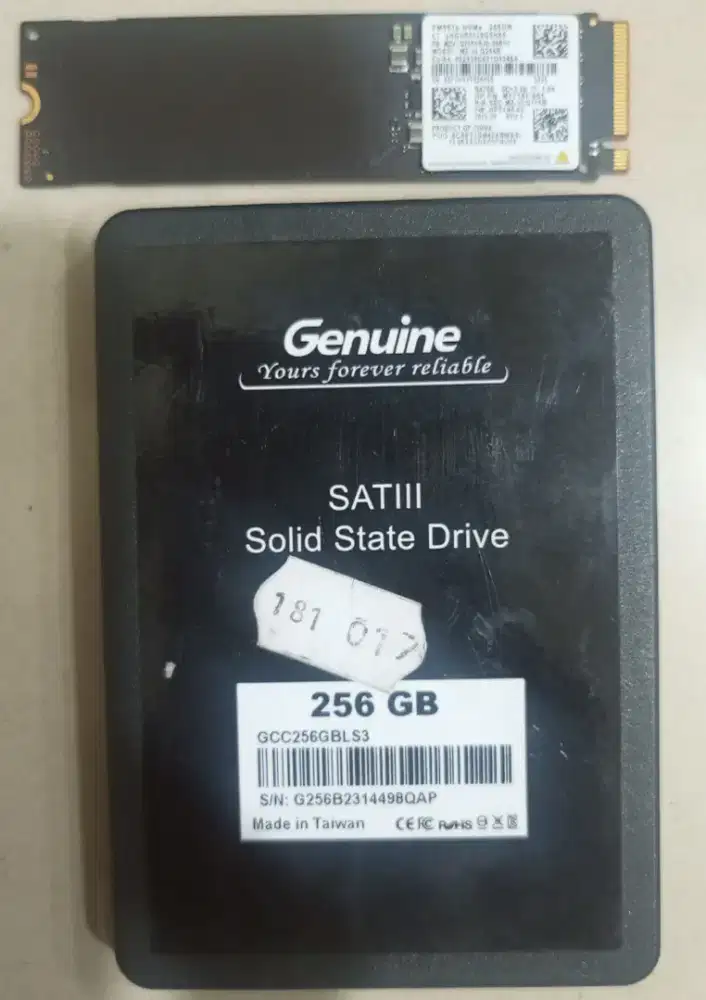 SSD NVMe 256GB & SSD 2.5 256 GB