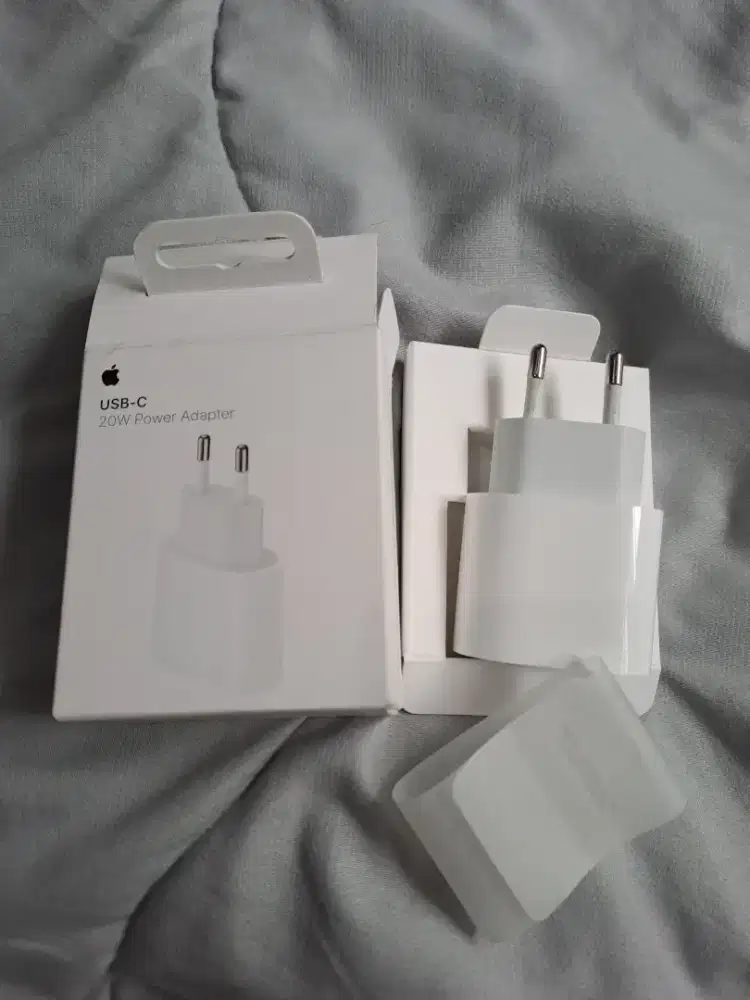 Kepala charger Iphone 20watt