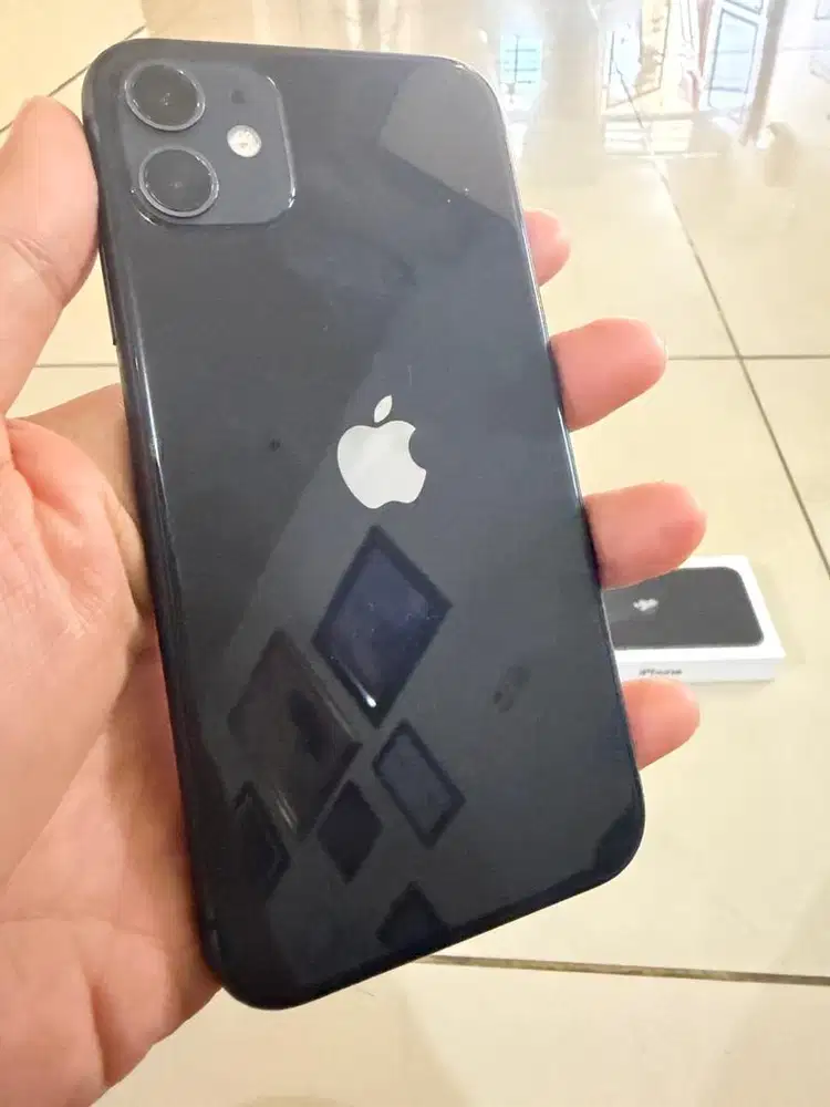 Dijual Iphone 11 64 GB Black Edition Ibox