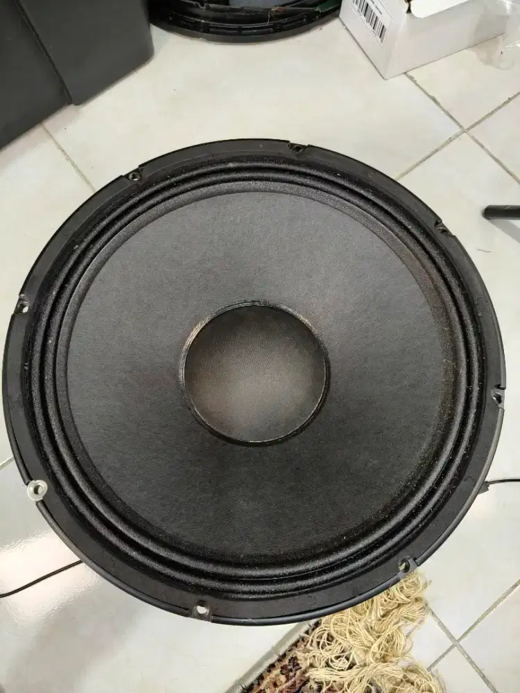 speaker rcf grade 15 inch 1000watt middle low audio sparepart sound