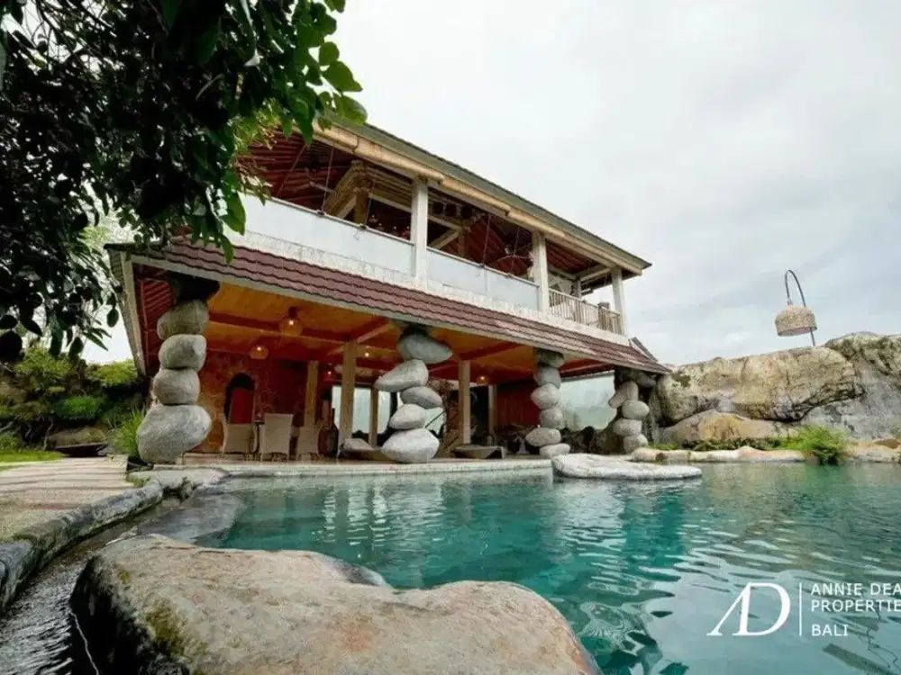 LEASEHOLD | OPEN-LIVING VILLA WITH PANORAMIC VIEWS NEAR UBUD
