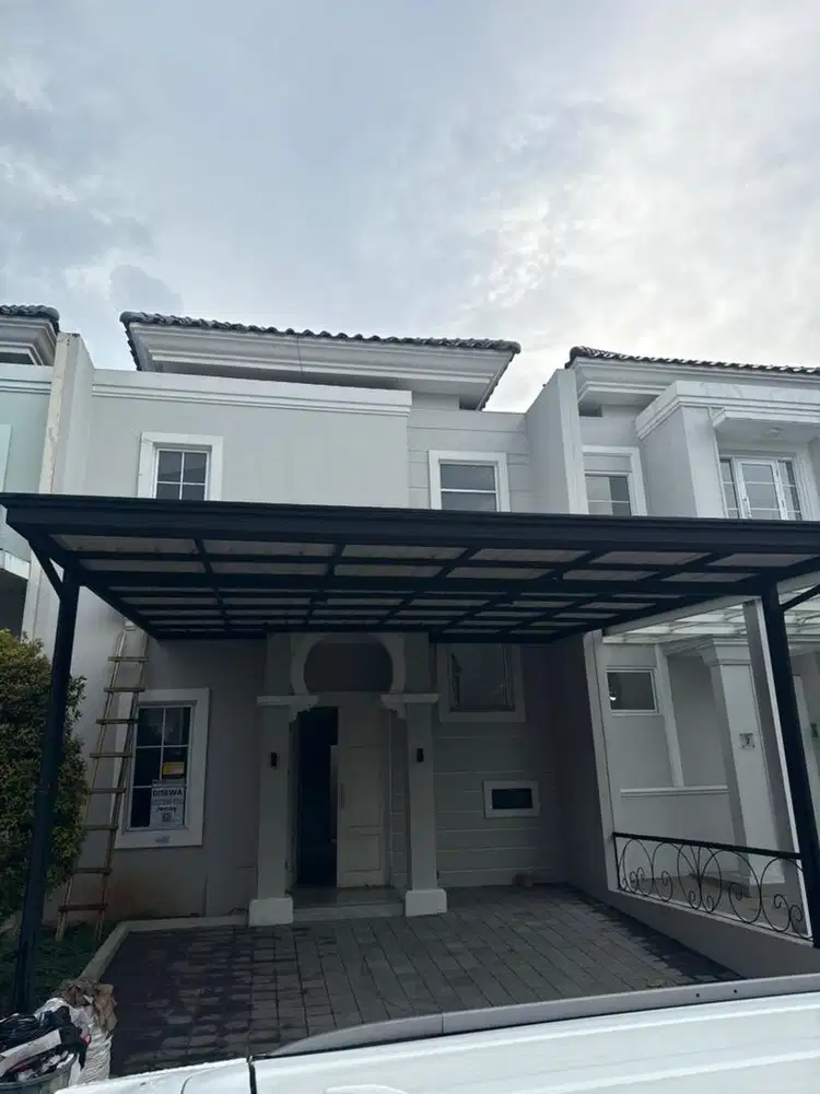 Disewakan rumah baru gading serpong semi furnish