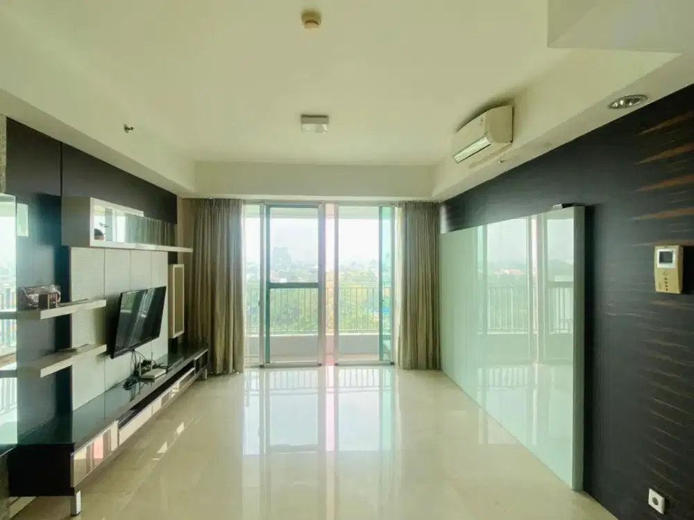 Dijual Murah Apartemen 2 BR Semi Furnished Luas 110M2, di Kemang Village Residence Jakarta Selatan