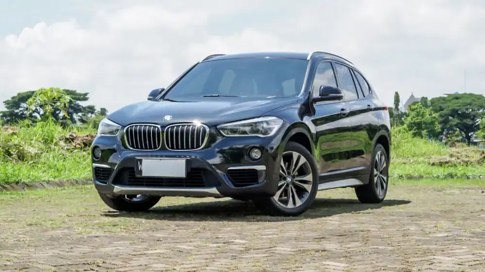 Termura Se-Indonesia BMW X1 S-Drive Dynamic 2018 KM 70Ribuan Hitam A/T