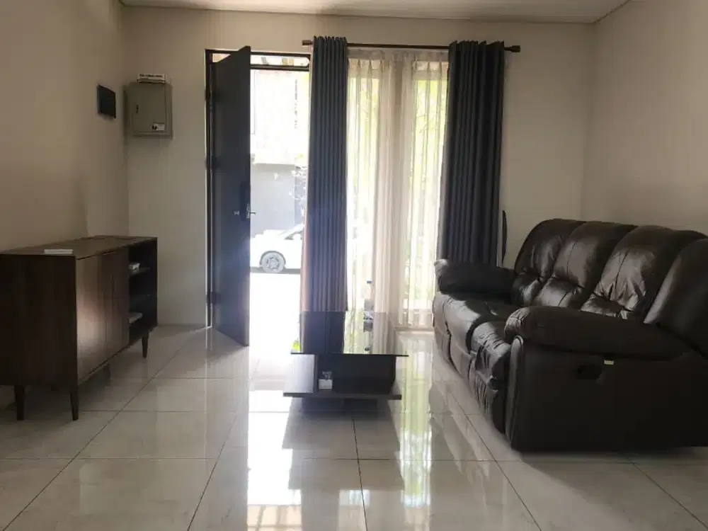 Dijual Rumah di Kota Baru Parahyangan Furnished Minimalis