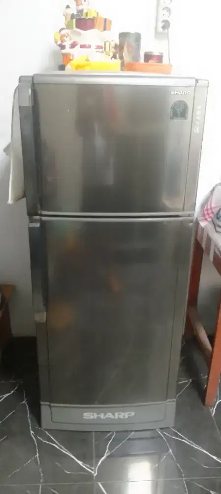 Kulkas Sharp 2 pintu