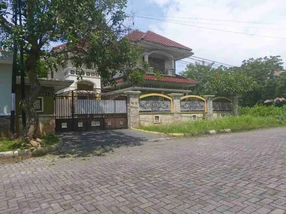 Disewakan Rumah Mewah Siap Huni di Perumahan Elite Solo Baru.