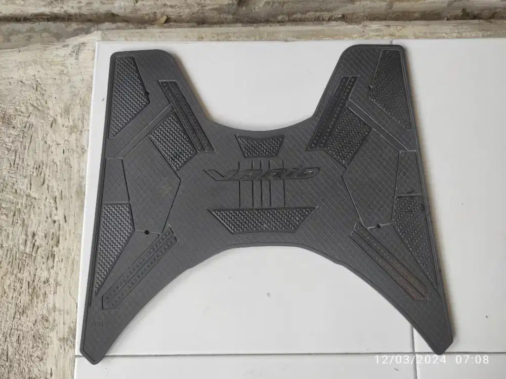 Karpet Motor Vario 160 Hitam