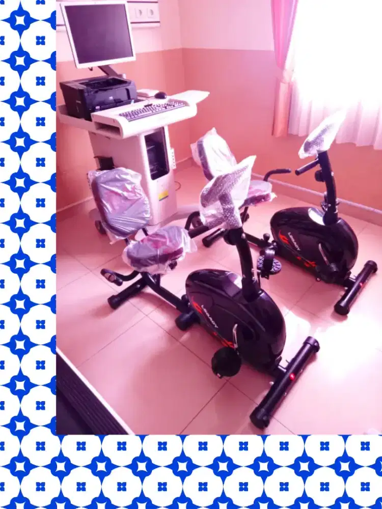 Sepeda statis Recumbent Legacy alat kesehatan PNE-182