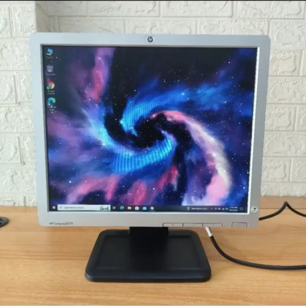 Monitor Hp 17 Kotak