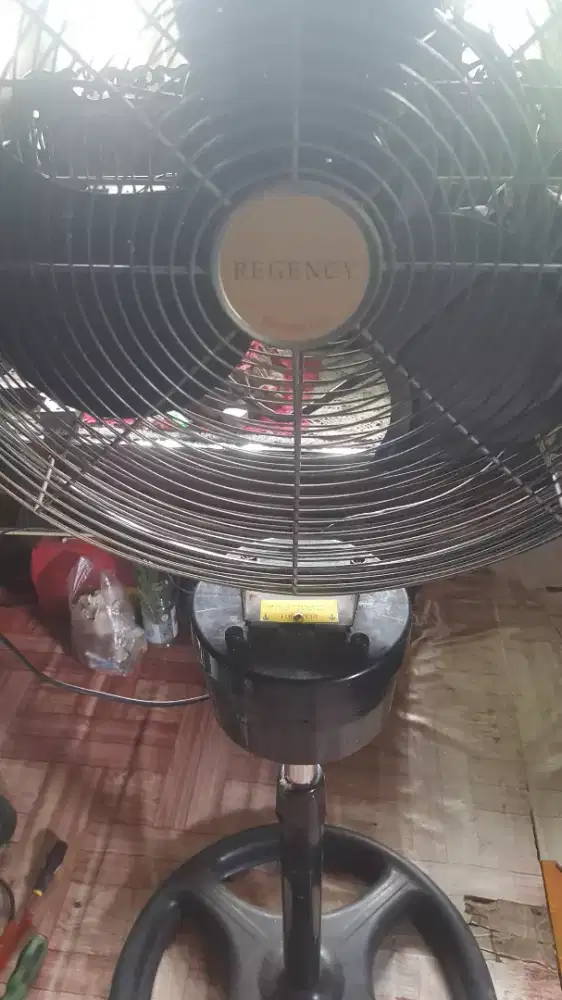 Kipas angin Regency 18 inch