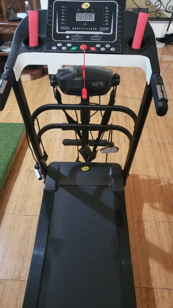 TREADMILL ELEKTRIK BFIT - KONDISI BAGUS