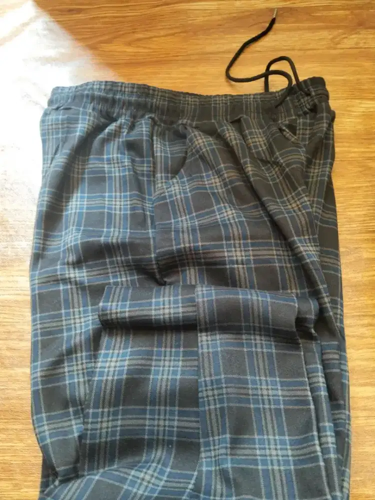 Celana panjang casual