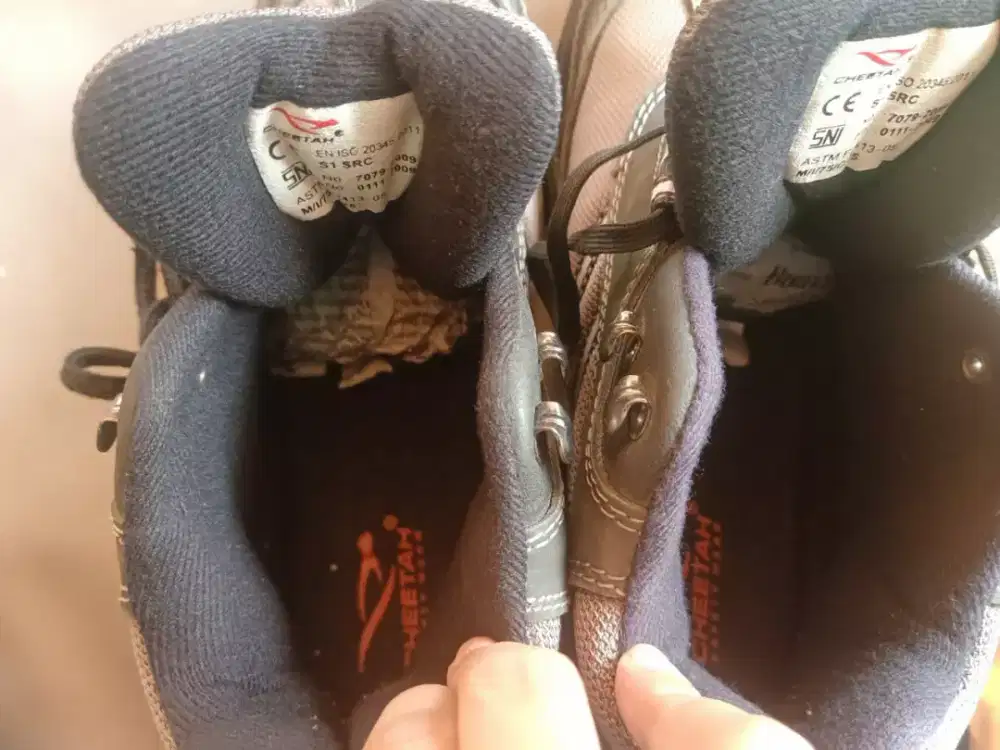 Sepatu kulit safety cheetah original