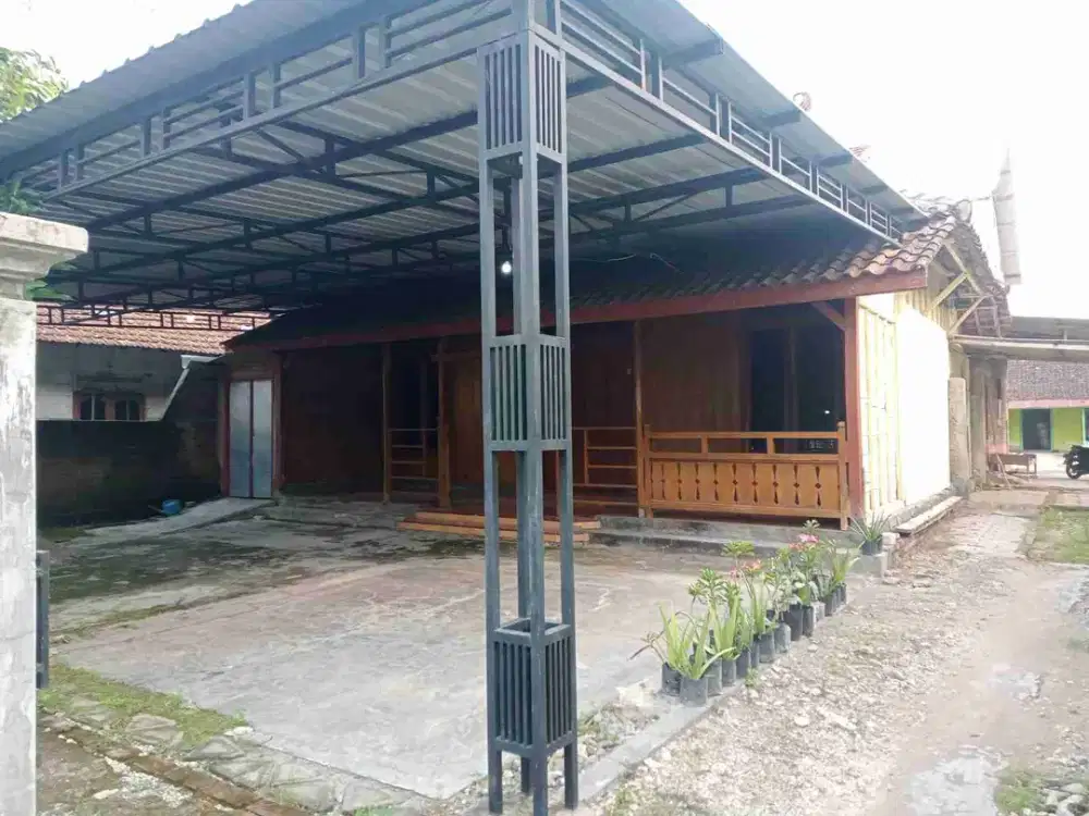 DIJUAL RUMAH 
KEL. :  MANYANG KAWIS
KEC  : BALEN
KAB  : BOJONEGORO
