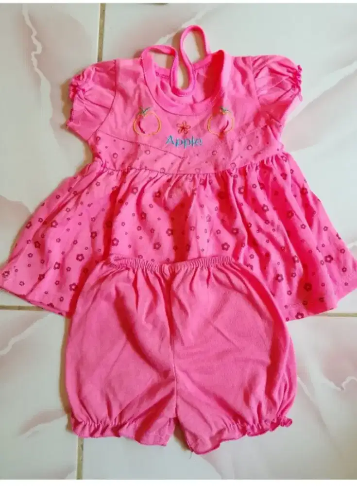 Setelan bayi size 6, bulan