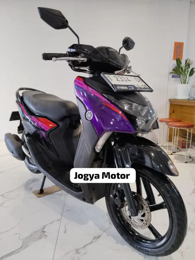 (B) Yamaha gear 125 cc tahun 2024
