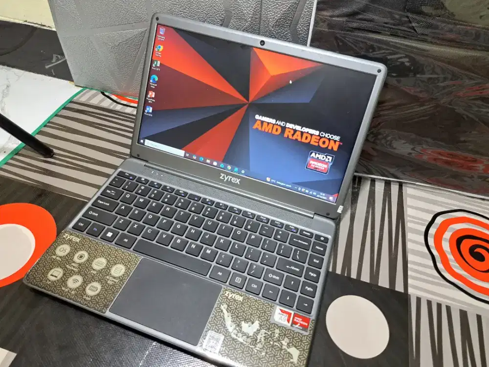 Spek gahar AMD A9 vga AMD RADEON  ssd 128 gb ngebutt anti lemot slim