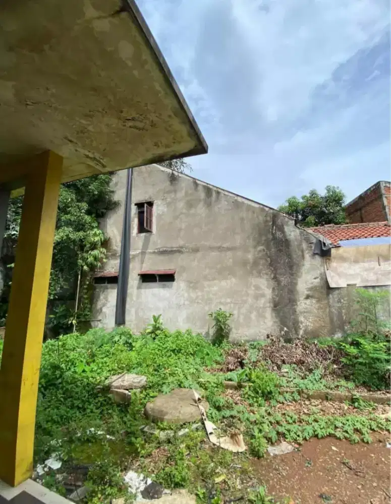 Jual Rumah tua bonus tanah