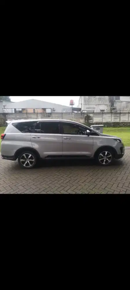 Toyota Innova Venturer Diesel AT 2021 Tgn 1. Pajak 10.26. Silver