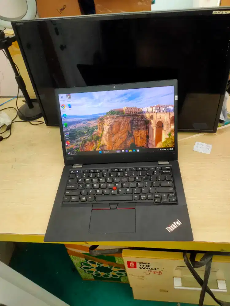 Lenovo Thinkpad L13 core i3 gen 10