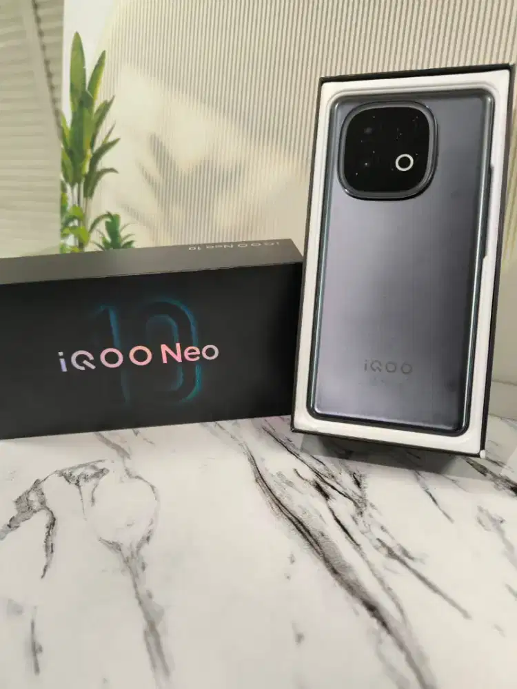 IQOO NEO 10 16+16/512Gb