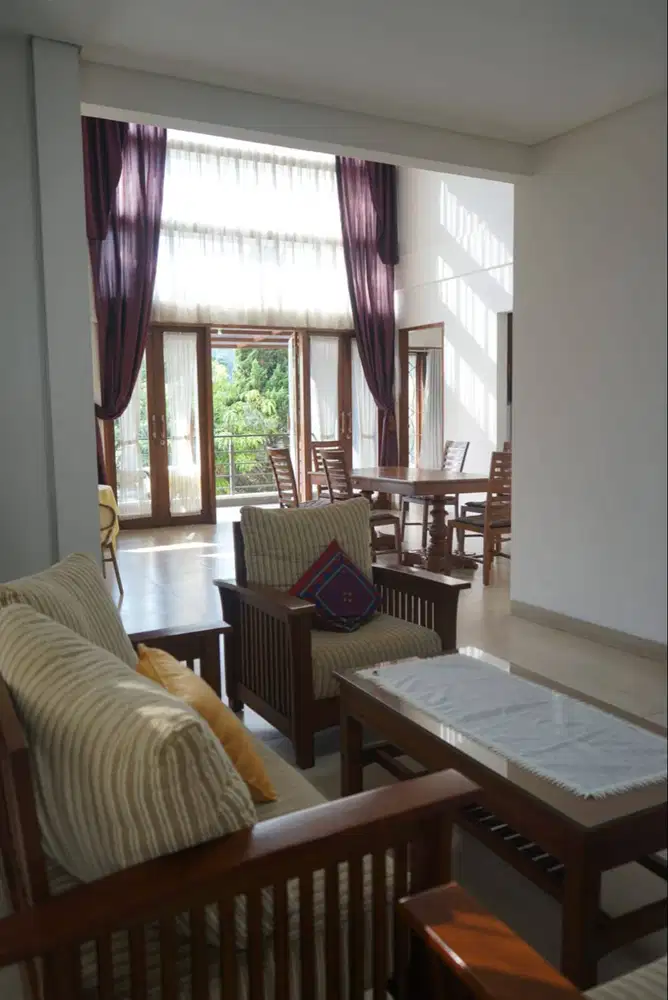 Rumah dago pakar bandung dijual cocok untuk tempat tinggal atau villa.