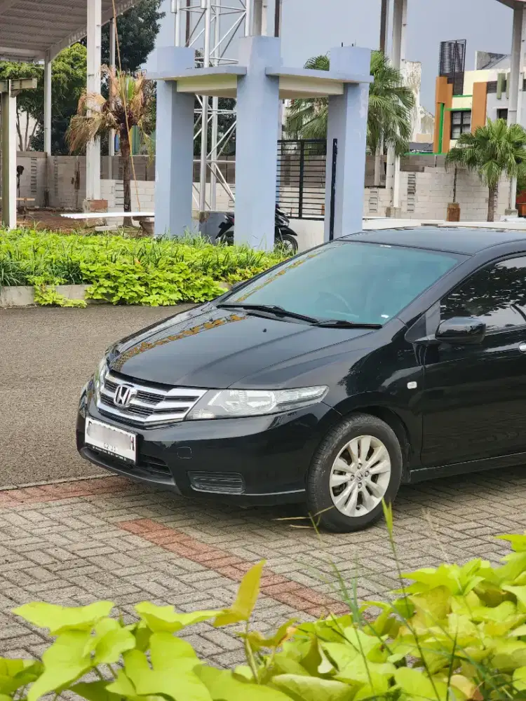 [LOW KM] Honda City 1.5 AT 2013