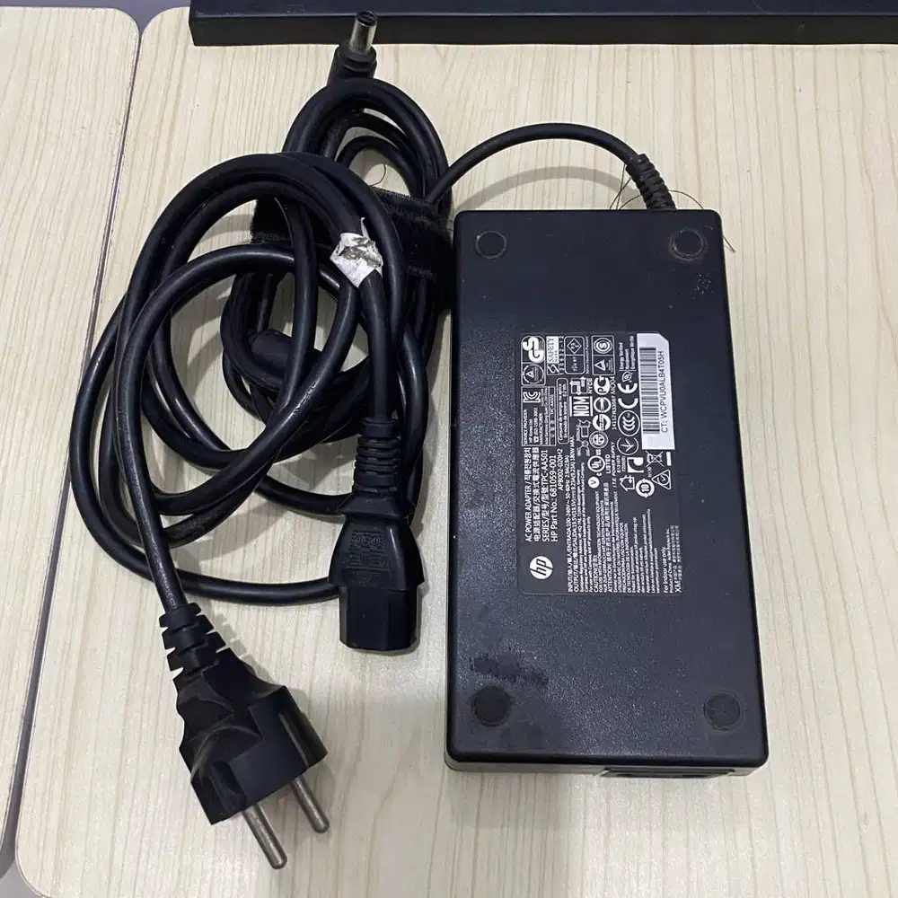 Adaptor bawaan PC AIO HP Envy 20 Touchsmart