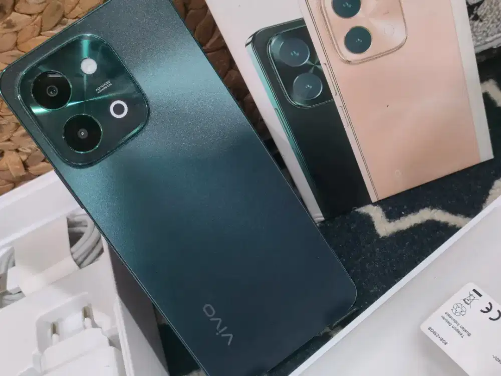 Vivo y28 ram 8/256 flashcarge 6000mAh