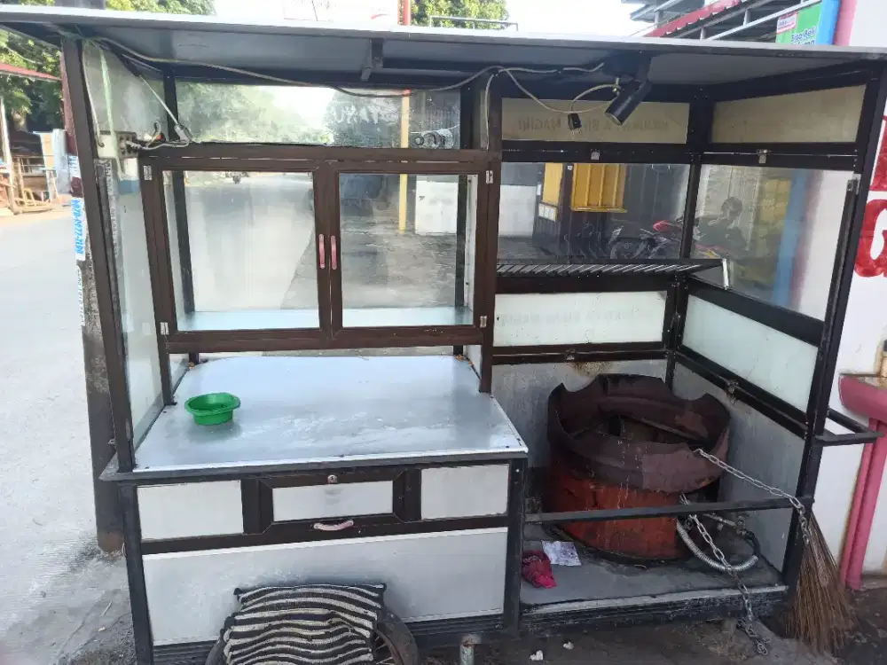 Dijual gerobak usaha dan frezer box murah