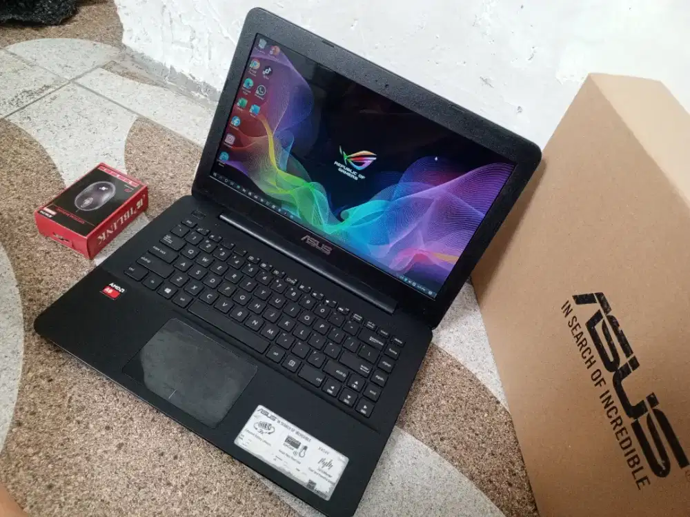 Di Jual Cepat Laptop Asus, A8 gen 7, ram 8, SSD 128, normal
