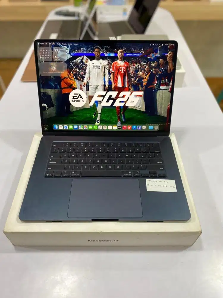 MacBook Air M4,16/256 GB