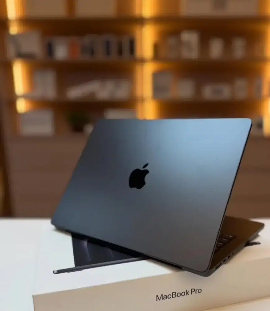 Terima Jual Beli Mcbook baru second Pro Air M1 M2 M3 M4 iPad & Iphond