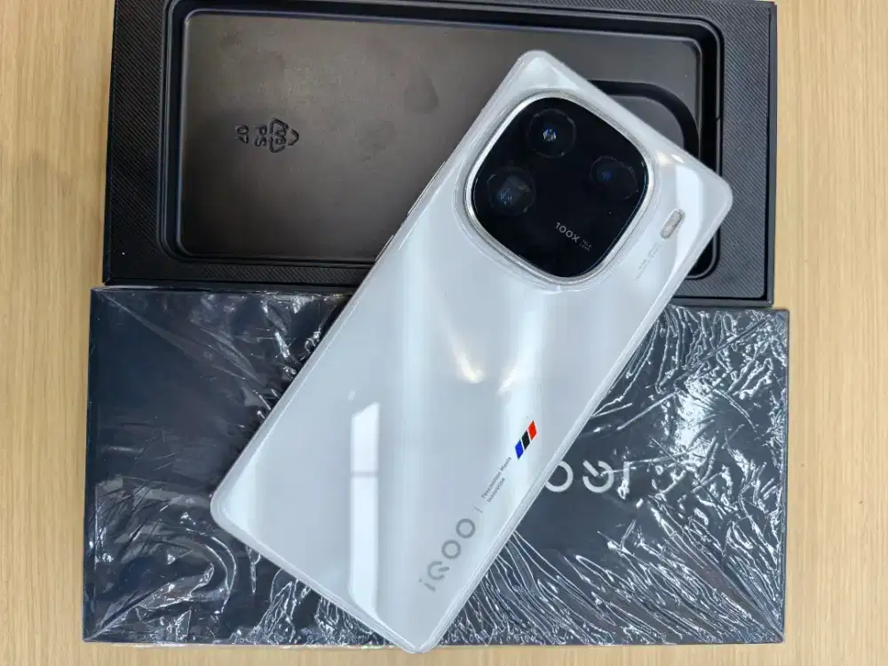 IQOO 12 16/512 WHITE