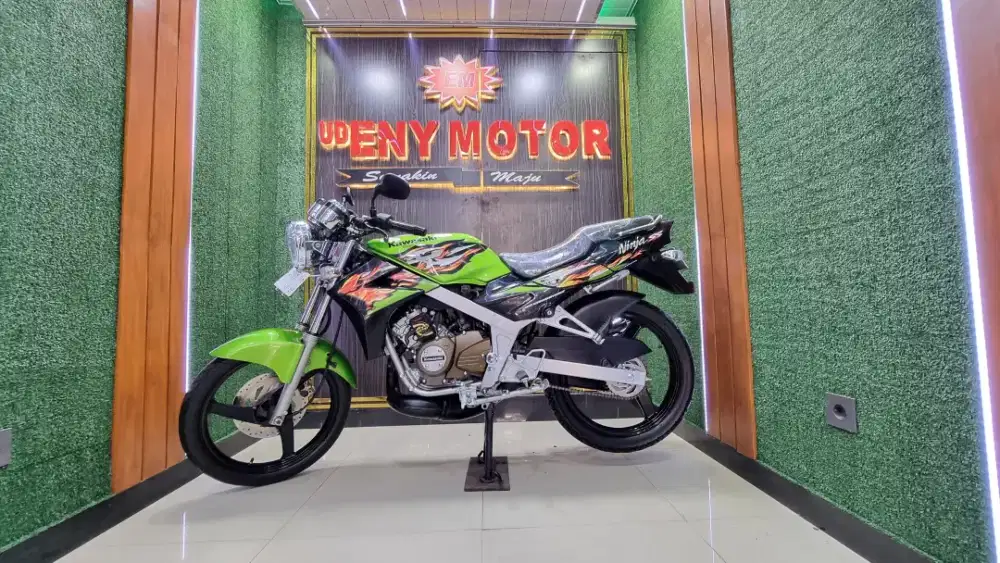 UD ENY MOTOR - Kawasaki Ninja SS thn 2009 mulus