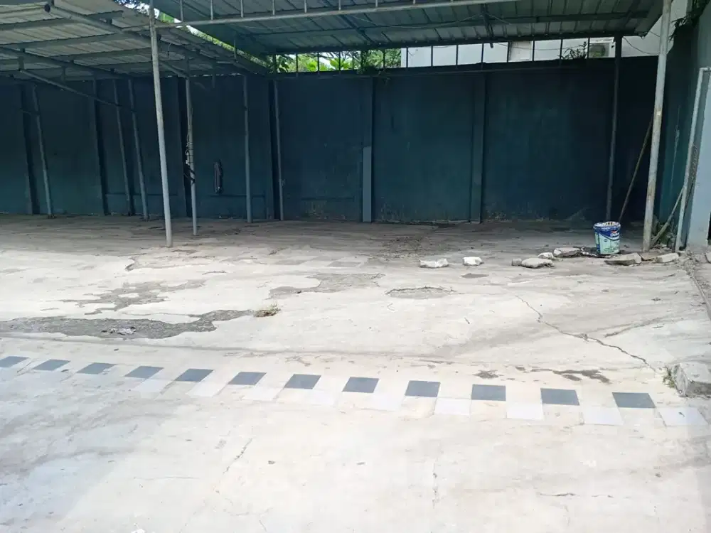 Ruang Usaha Strategis Pinggir Jalan Cocok untuk Bengkel di Kalibata Pancoran Jakarta Selatan