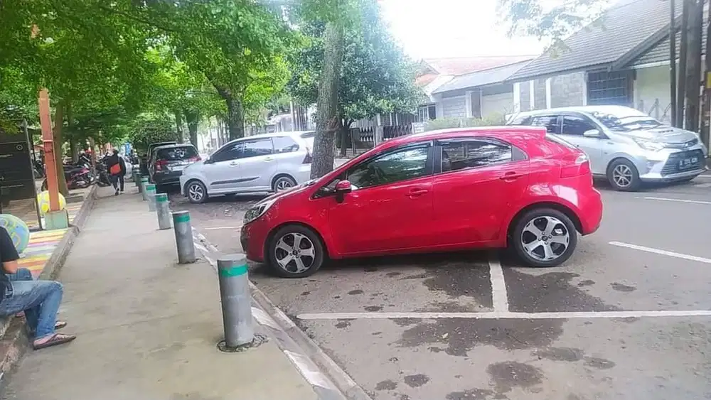 Kia Rio Automatic (Mobil Simpanan Pemakaian Pribadi)