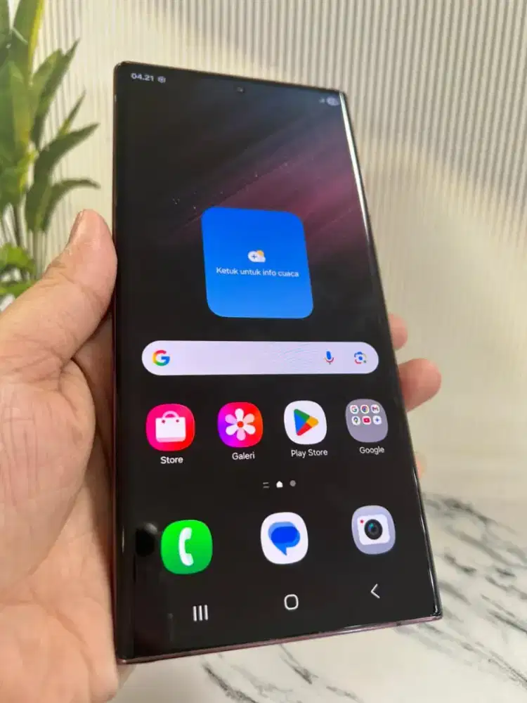 Samsung Galaxy S22 Ultra 
12/256