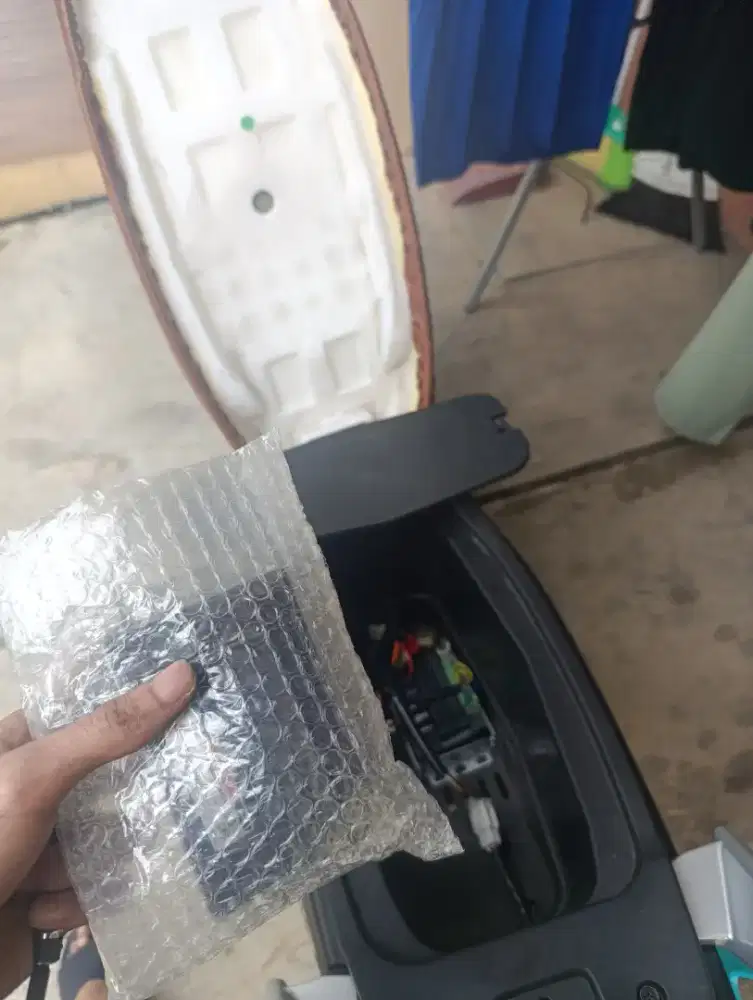 Baterai ban sepeda listrik dan motor listrik service