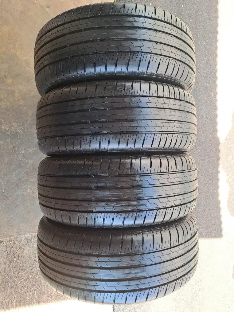 Ban 225/50/18 Bridgestone Alenza HL33 4pc 90%