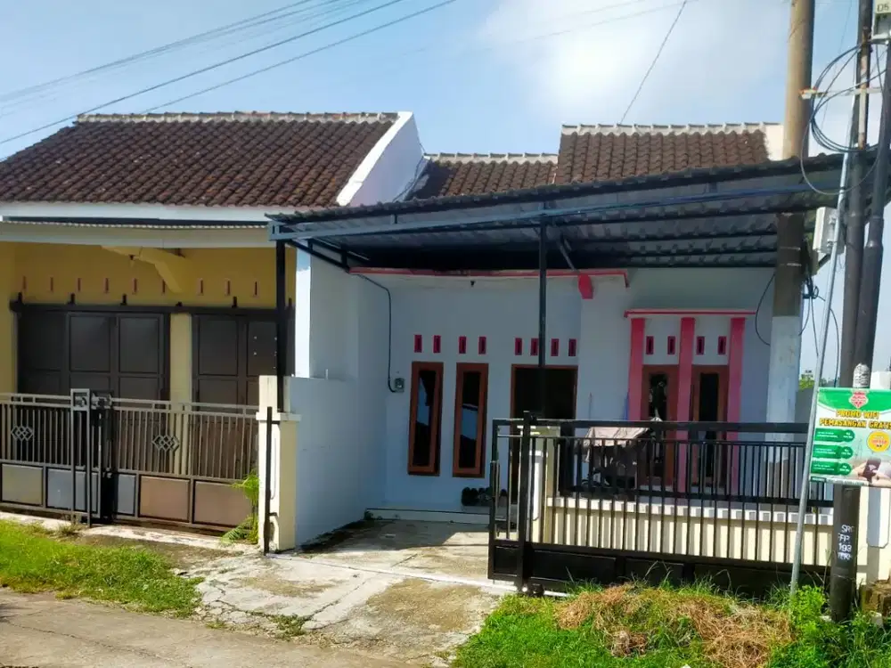 DIJUAL :  Rumah 2 mnt dr kantor BKK Karangmalang Sragen