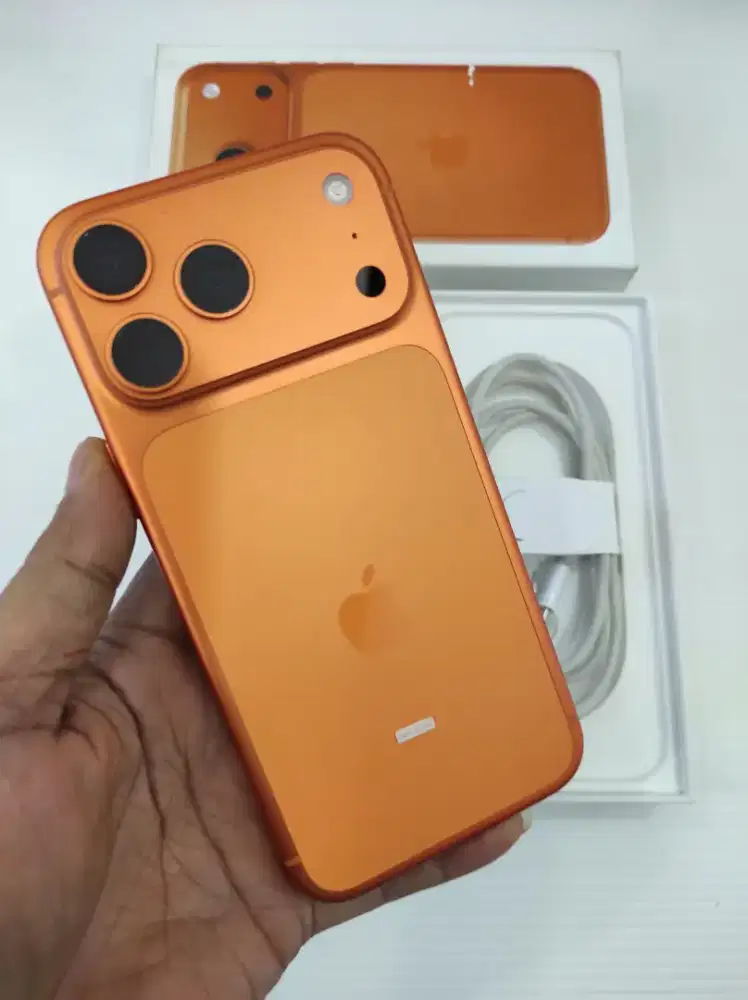 Iphone 17 promax 512
Garansi Resmi
Bh 100%
Mulus 99%
Fullset original