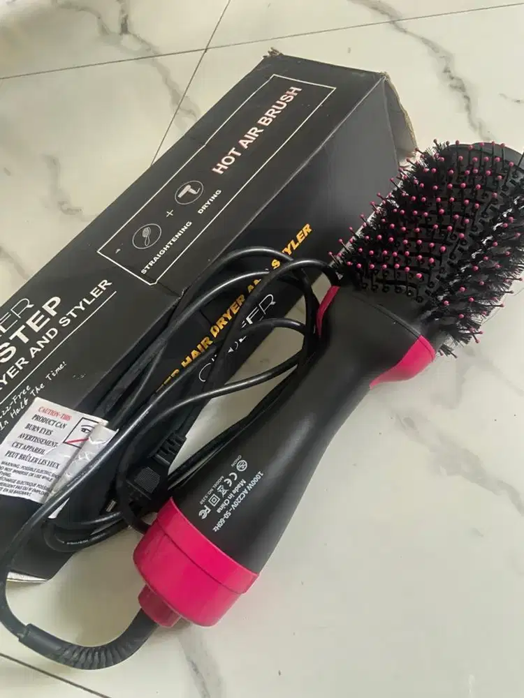 Hair dryer hot air brush